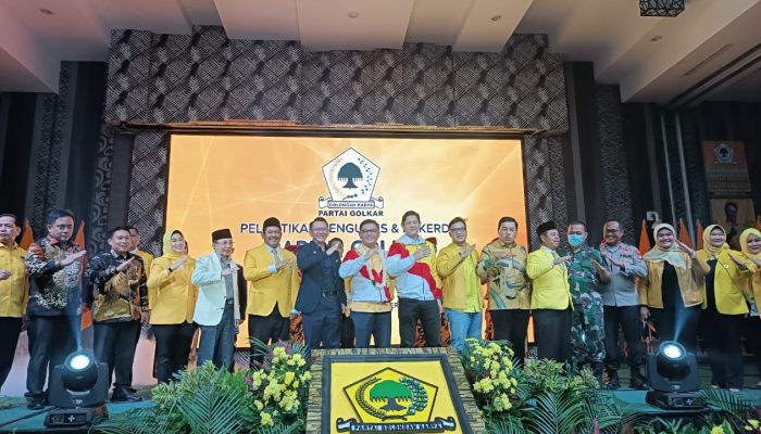 DPD 1 Partai Golkar Provinsi Jawa Barat Kang Ace, Resmi Melantik Ketua dan Pengurus DPD II Partai Golkar Kabupaten Bekasi