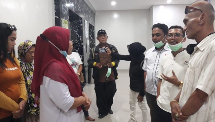 Management PT.IMG dan SMSI Kota Dan SMSI Kabupaten Bekasi Sambangi Wartawan Sakit Keras Di RS.Ananda Babelan