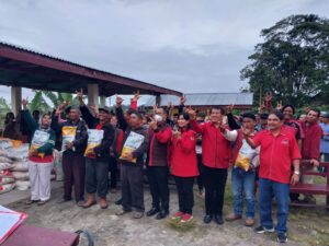 Rapat Kerja Cabang Ditutup, Kader Partai PDI Perjuangan Sapa Warga