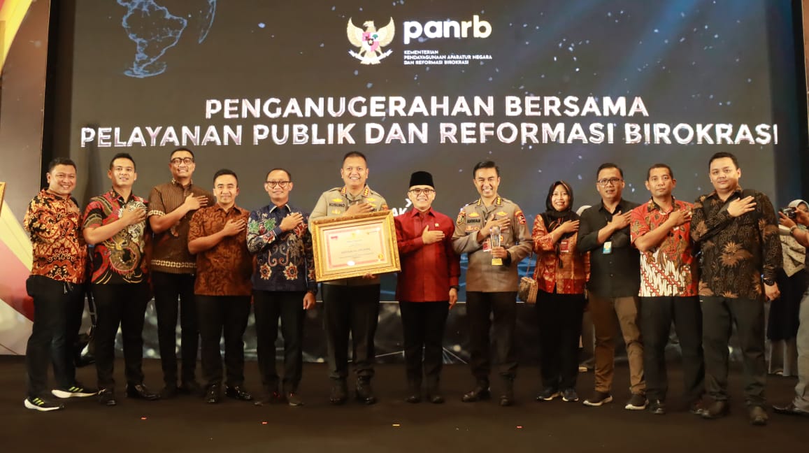 Polresta Sidoarjo Terima Penghargaan Top 5 OAPSI dari Menteri PANRB