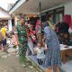 Wujudkan Balita Sehat, Babinsa Koramil 01 Bondowoso Dampingi Pelaksanaan Imunisasi Balita