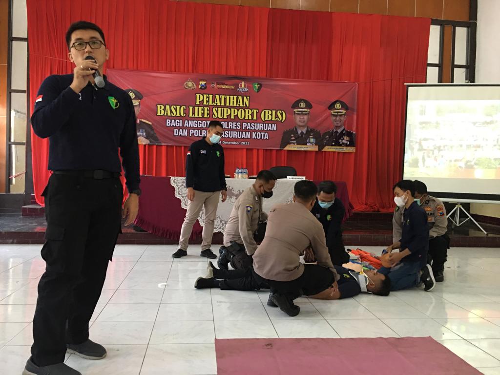 Tingkatkan Kemampuan Personel, Polres Pasuruan Kota Gelar Pelatihan Basic Life Support