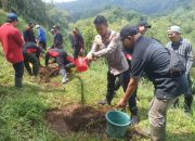 Sinergitas Polres Batu Bersama TNI Gelar Penghijauan 