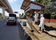 Cegah Penyebaran Covid-19, Brimob Gencar Lakukan Penyemprotan Cairan Disinfektan Di Kota Palembang