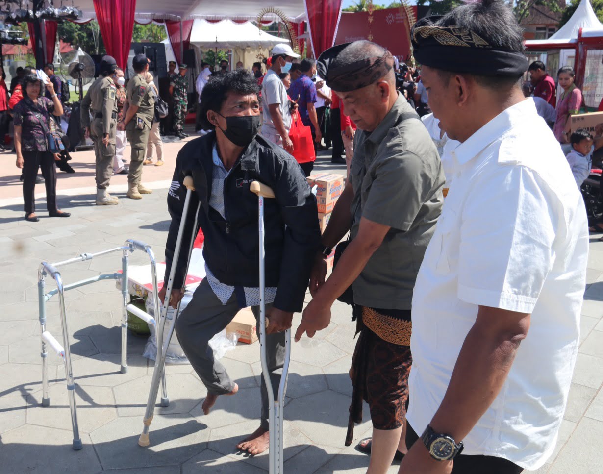 Dapat Bantuan Kemensos, Penyandang Disabilitas di Bali Sangat Senang Bisa Kembali Bekerja Sehari-hari