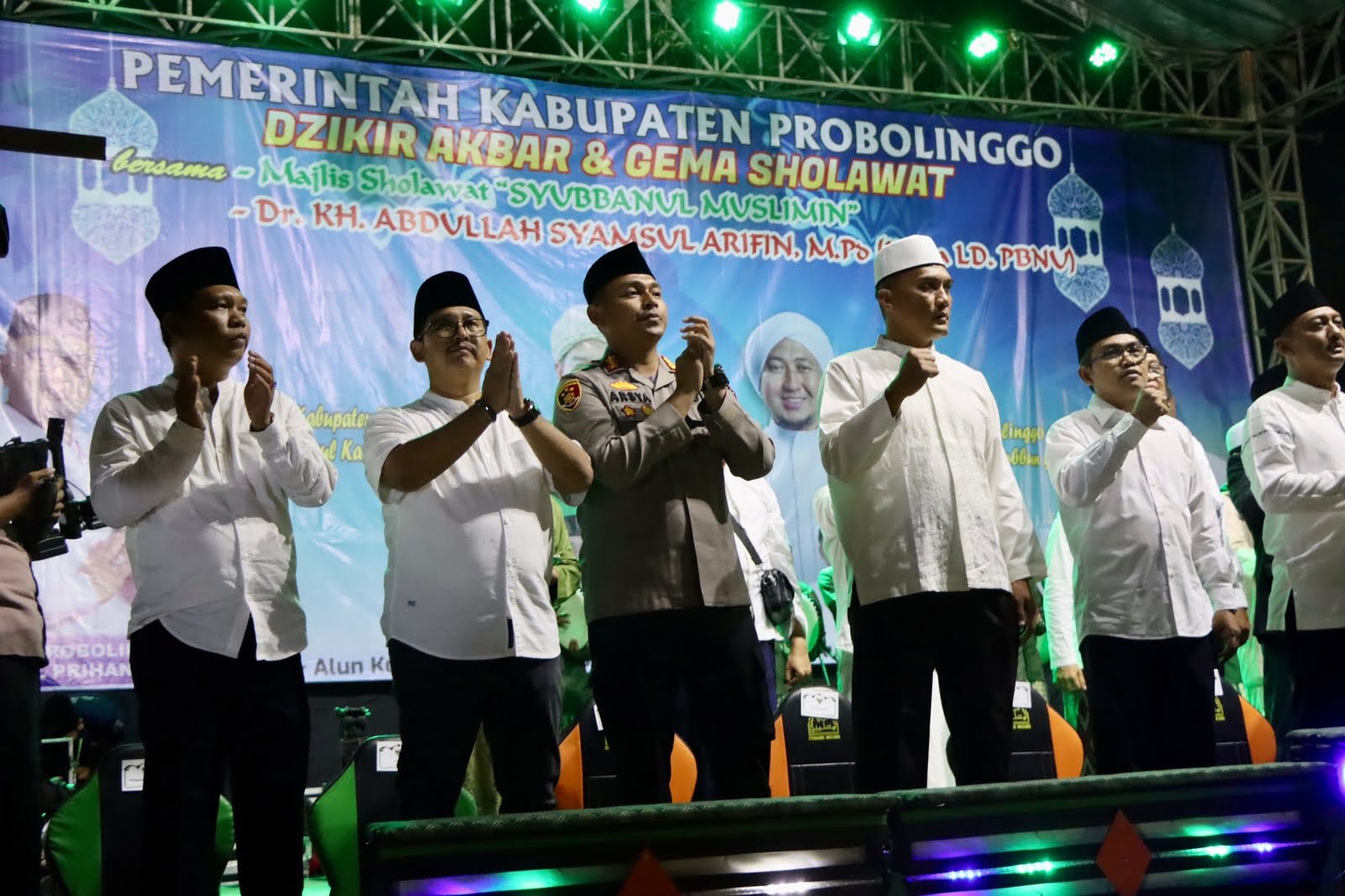 Polres Probolinggo Bersama Forkopimda Dzikir Akbar dan Gema Sholawat Sambut Pergantian Tahun