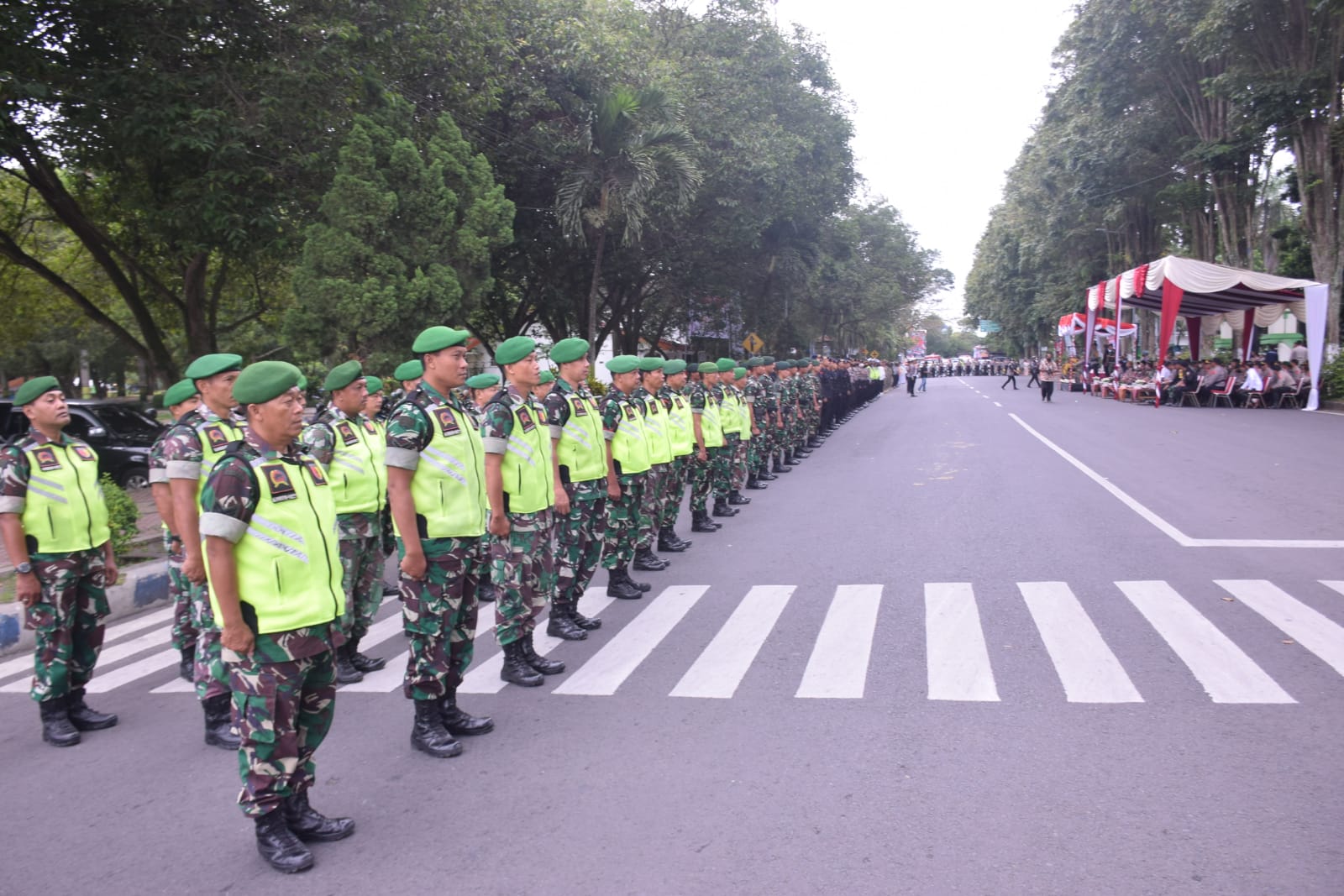 Dandim Bondowoso Hadiri Apel Pasukan Operasi Lilin Semeru Tahun 2022