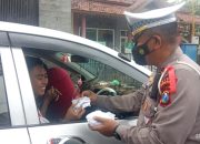 Giat Sosialisasi Ops Lilin Semeru 2022, Sat Lantas Polres Bondowoso Bagikan Masker Gratis