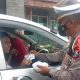 Giat Sosialisasi Ops Lilin Semeru 2022, Sat Lantas Polres Bondowoso Bagikan Masker Gratis