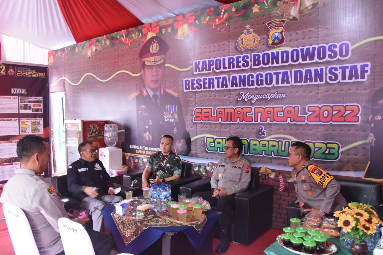 Dandim 0822 Bersama Forkopimda Bondowoso Cek Pos PAM Natal 2022 dan Tahun Baru 2023