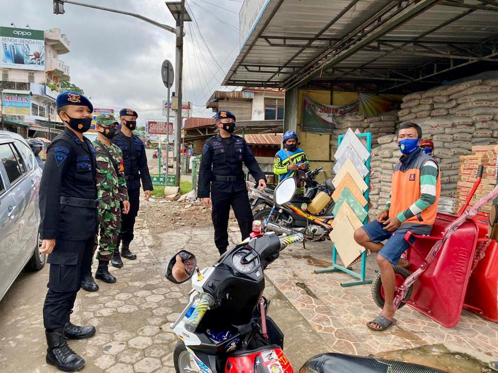 Brimob & TNI Gelar Patroli Bersama, Jaga Kodusifitas Di Kab. PALI