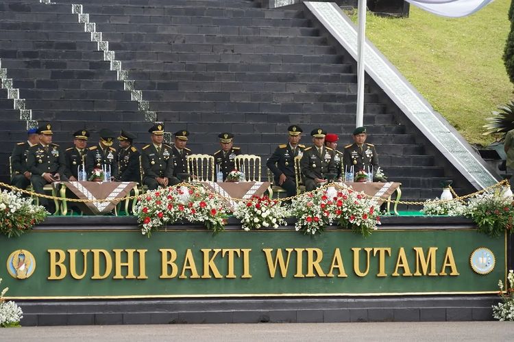 Pangkostrad Letjen TNI Maruli Simanjuntak, M.Sc. Hadiri Pelantikan Perwira Muda Abituren Diktukpa TNI AD Gelombang II TA 2022