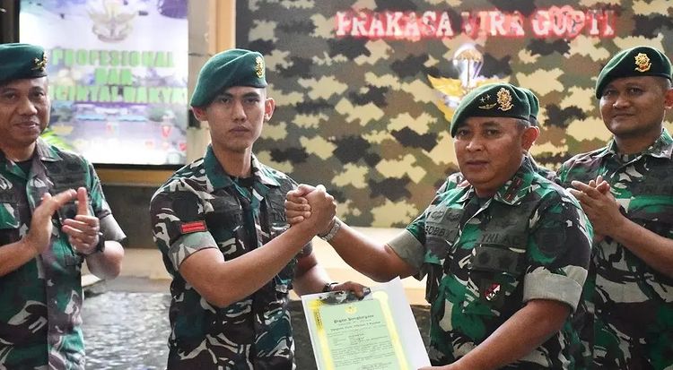 Aksi Heroik Pratu M. Hafifi, Prajurit Divif 1 Kostrad Tangkap Geng Motor Bersenjata Tajam Diganjar Penghargaan Pangdivif 1 Kostrad