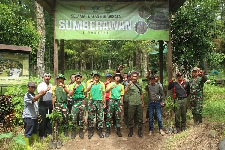 Peduli Cagar Budaya, Denpal Divif 2 Kostrad Tanam Ratusan Pohon