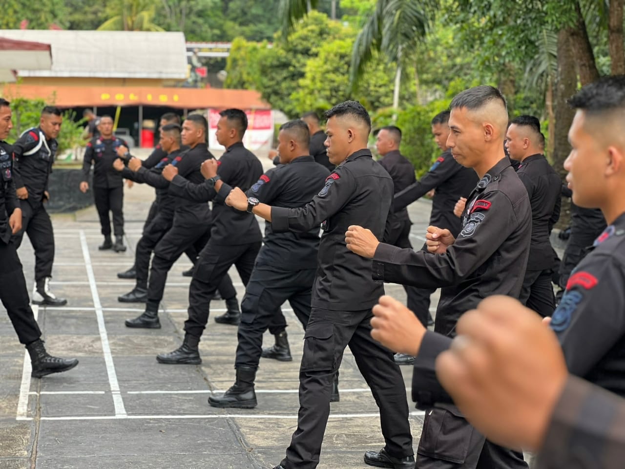 Pelihara Kemampuan, Brimob Sumsel Laksanakan Latihan Beladiri