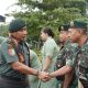 Pangdivif 1 Kostrad Mayjen TNI Bobby Rinal Makmun Beri Pengarahan Kepada Prajurit dan Persit Satuan Jajaran Brigif Mekanis 14