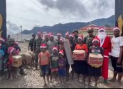 Muncul di Intan Jaya, Sinterklas Yonif PR 305 Kostrad Tebar Bingkisan Natal