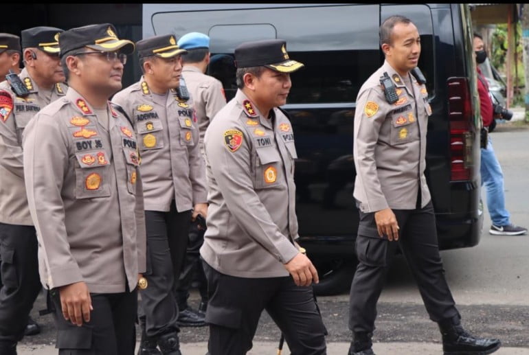 Kunjungi Pos Pam di Nganjuk, Kapolda Jatim Minta Waspadai Gangguan Kamtibmas dan Lonjakan Arus Lalulintas