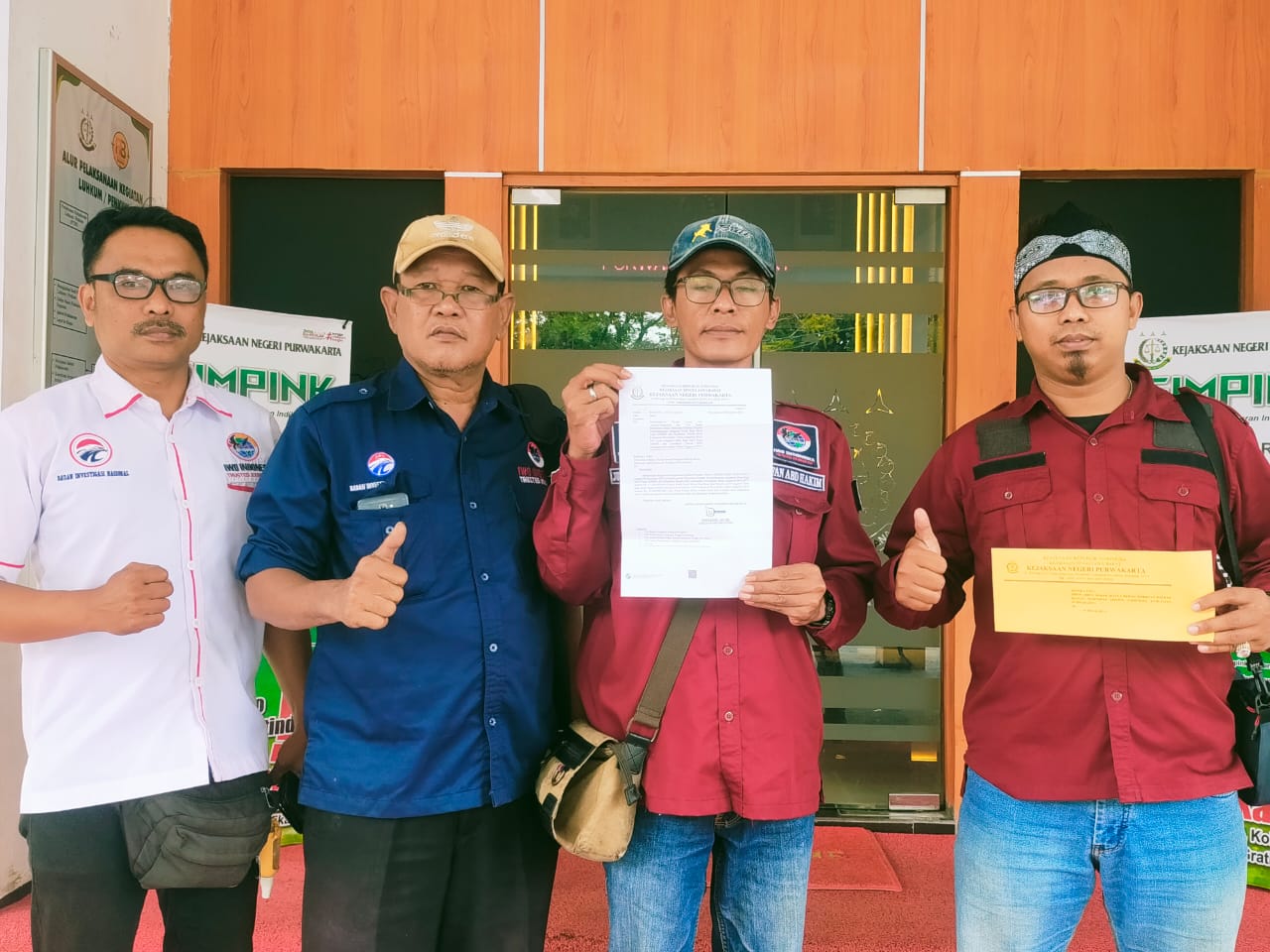 PURWAKARTA, (BPK).- Laporan Ketua DPD IWOI Purwakata, Irfan Abdul Hakim terkait dugaan penyalahgunaan anggaran DBHP 2016-2017 sebesar Rp 71 miliar, ditindaklanjuti pihak kejaksaan.