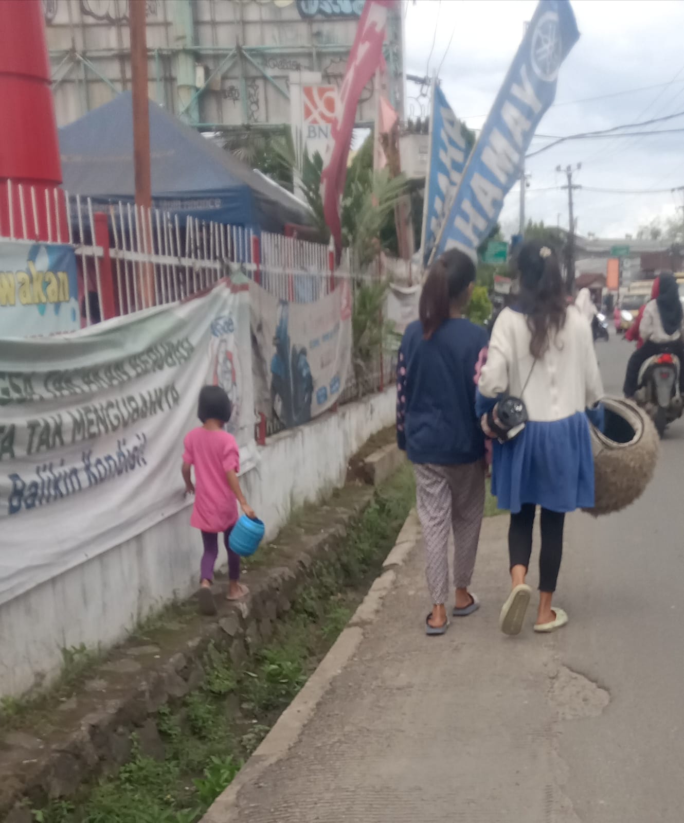 Di Kota Depok Masih Ada Pengamen Jalanan Anak Dibawah Umur