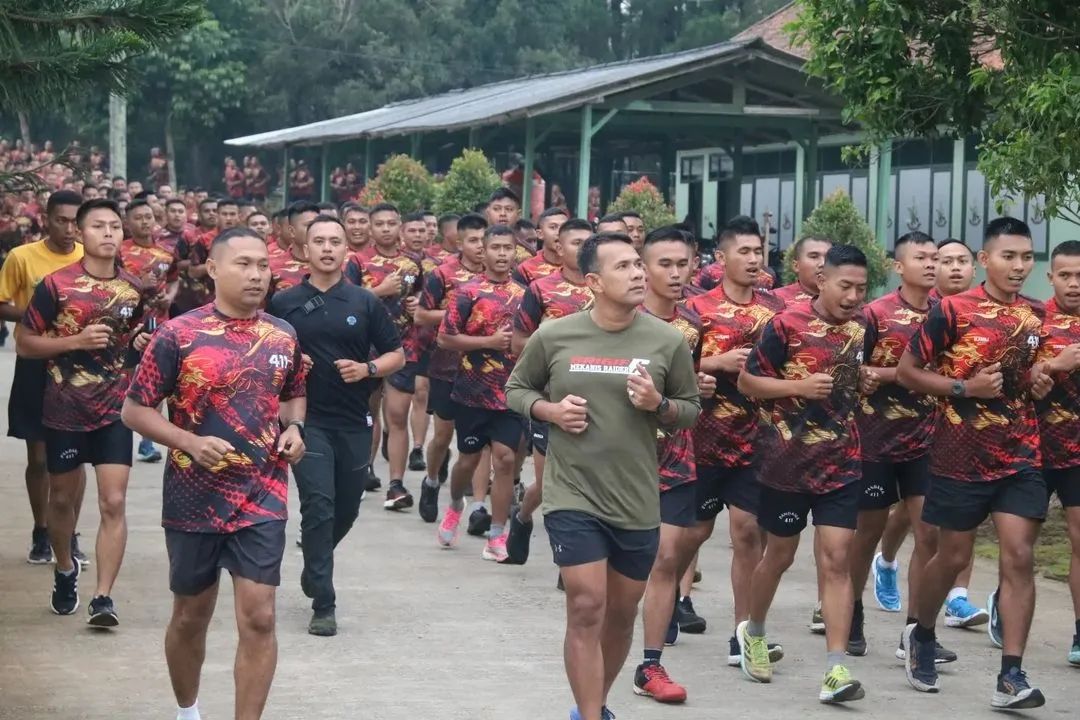 Danbrigif MR 6 Kostrad Kolonel Inf Andrian Siregar, S.I.P., M. Han., Olahraga Pagi Bersama Prajurit Pandawa Kostrad