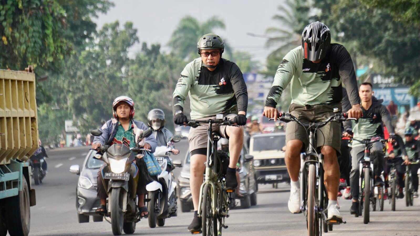 Dansat Brimob Ajak Anggota Untuk Membudayakan Hidup Sehat Dengan Bersepeda