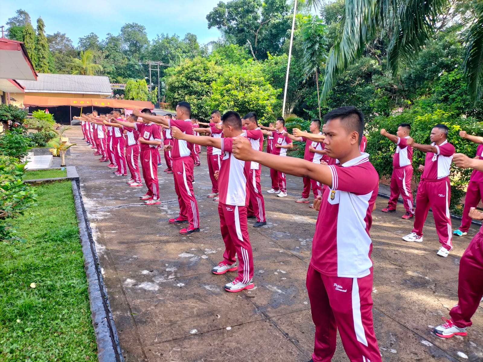 LATIHAN KEMAMPUAN BELADIRI WING CHUN ANGGOTA BATALYON A PELOPOR