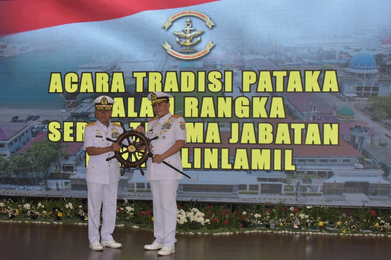 TRADISI PISAH SAMBUT PANGLIMA WARNAI PERGANTIAN PUCUK PIMPINAN KOLINLAMIL