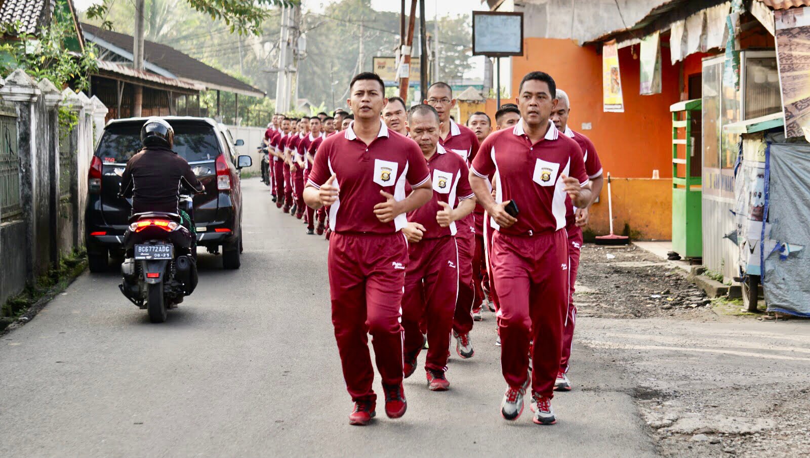 Terapkan Pola Hidup Sehat, Brimob Sumsel Laksanakan Lari Pagi Sejauh 5 KM