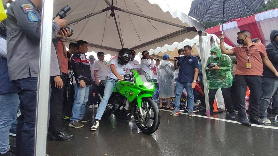 Ajang Street Race, Kapolda Metro Jaya dan Pj Gubernur DKI Menaiki Motor Drag Race