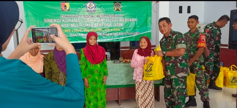 Peduli Anak Stunting, Koramil Curahdami Salurkan Bantuan Sosial