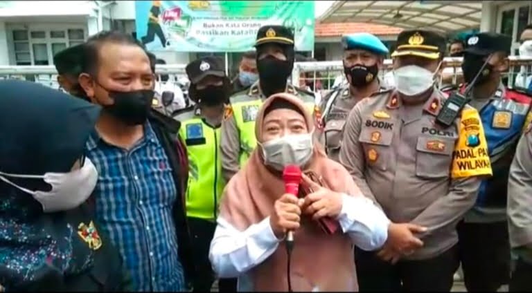 AMI Meminta Kepada Presiden RI, DPD RI, Kemenkes RI dan BPOM RI Untuk Mencopot Kepala BPOM Surabaya dan Jajarannya 