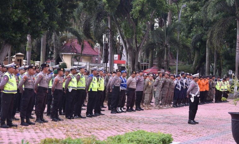 Kapolres Bondowoso Pimpin Apel Kesiapan Pengamanan Pergantian Tahun 2022 - 2023