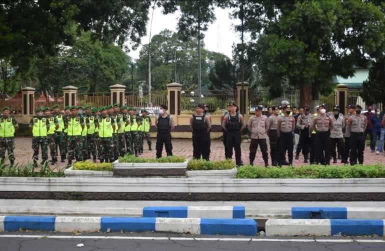 Pengamanan Malam Tahun Baru 2023 TNI-POLRI DAN InstansiI Terkait Kabupaten Bondowoso Gelar Apel Gabunhan