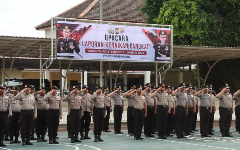 Polres Bondowoso Laksanakan Upacara Kenaikan Pangkat Sebanyak 38 personil