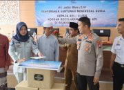 Kapolres Pasuruan Kota Angkat Anak Korban Tewas Sekeluarga Tertabrak Kereta Sebagai Anak Asuh