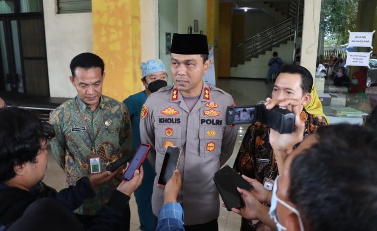 Kapolres Malang Kunjungi Lilik Aremanita Kalipare, Usai Menjalani Operasi di RSUD Kab. Malang