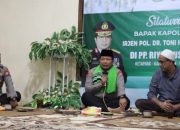 Kunjungi Ponpes Riyadlus Solihin, Kapolda Jatim Bangga Banyaknya Minat Santri Yang Ingin Menjadi Polisi