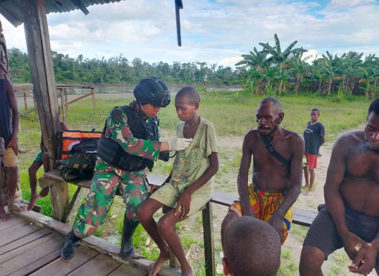 Ada apa..!!! Kepala Kampung Agani Papua Datangi Pos Satgas Yonif Raider 514 Kostrad