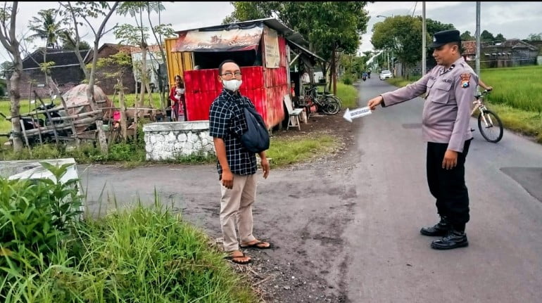 Kolaborasi Polisi bersama TNI dan Warga Berhasil Amankan Pelaku Jambret di Lumajang