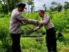 Melestarikan habitat burung Kapolsek Ijen melepas burung di kawasan hutan sempol Blawan