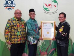 Lembaga Akreditasi RS Damar Huda Jakarta, Berikan Sertifikat Akreditasi Paripurna RSUD dr Koesnadi Pada Bupati Bondowoso