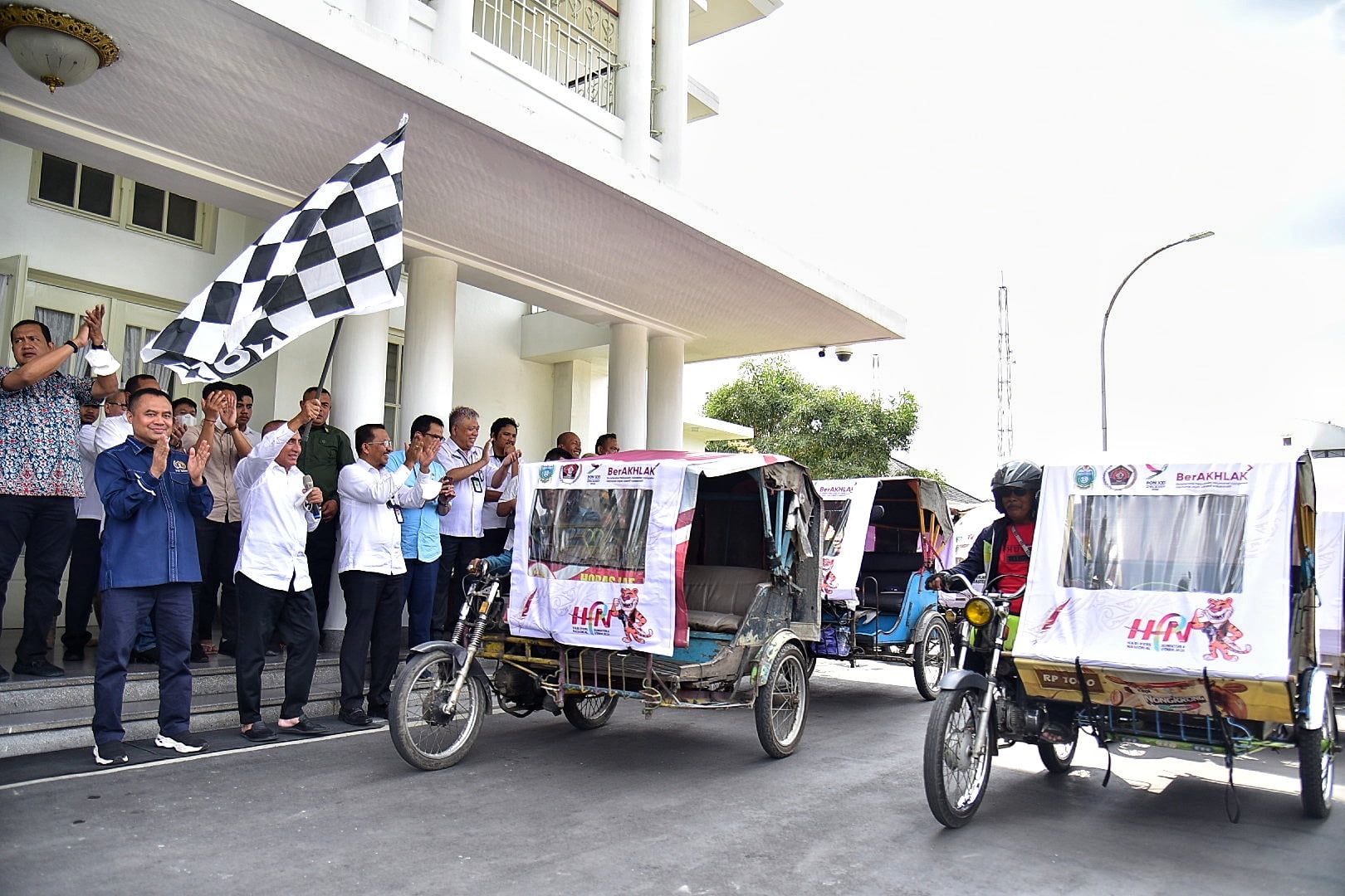 Edy Rahmayadi Harapkan HPN 2023 Bergairah Dengan Sosialisasikan Pakai Ratusan Becak Motor