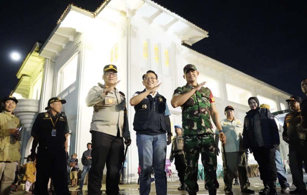 Pj Bupati Bekasi bersama Forkopimda Pantau Titik Keramaian Malam Pergantian Tahun