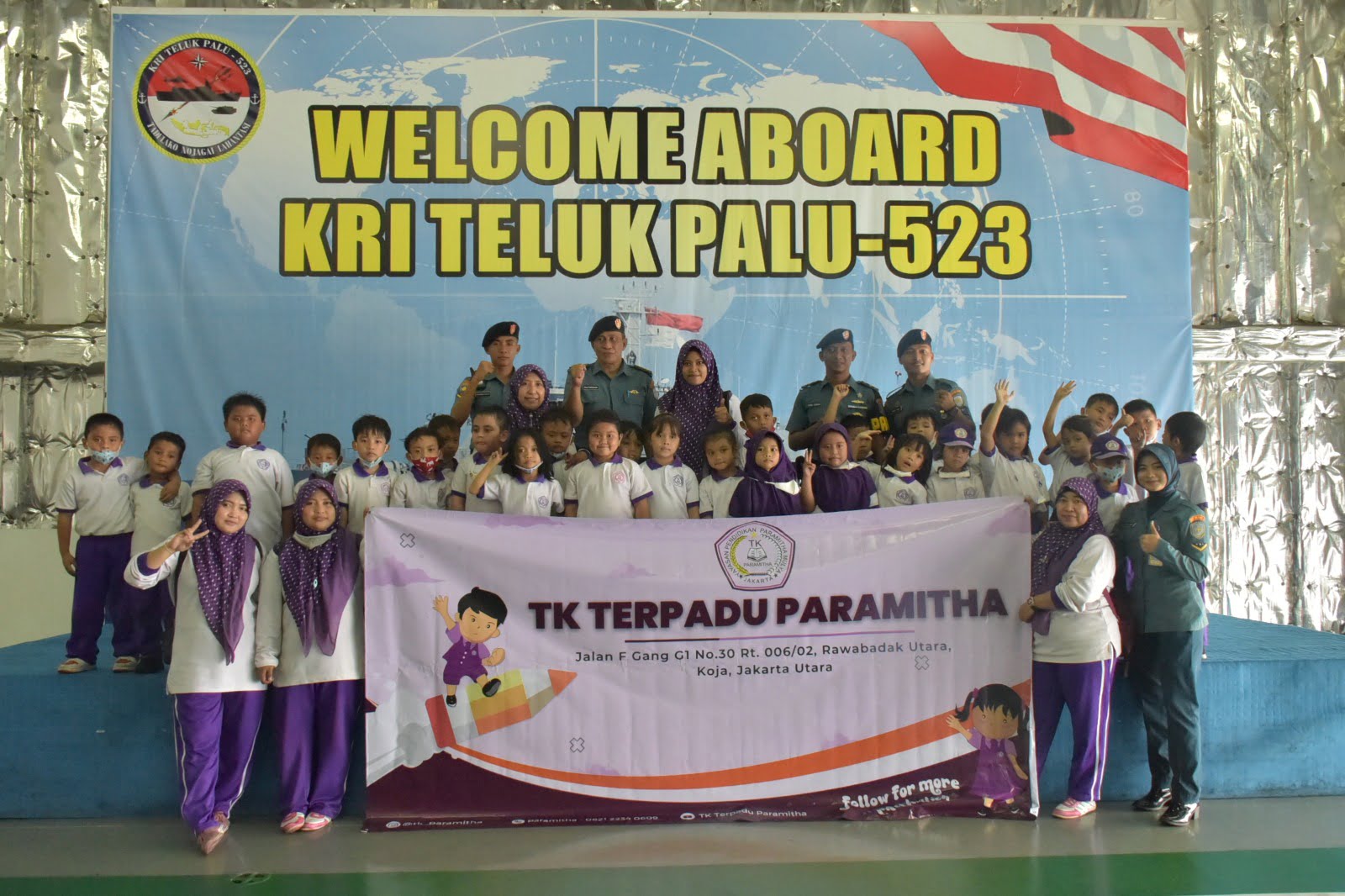 INGIN DEKAT DENGAN TNI AL, ANAK-ANAK TK KUNJUNGI KOLINLAMIL