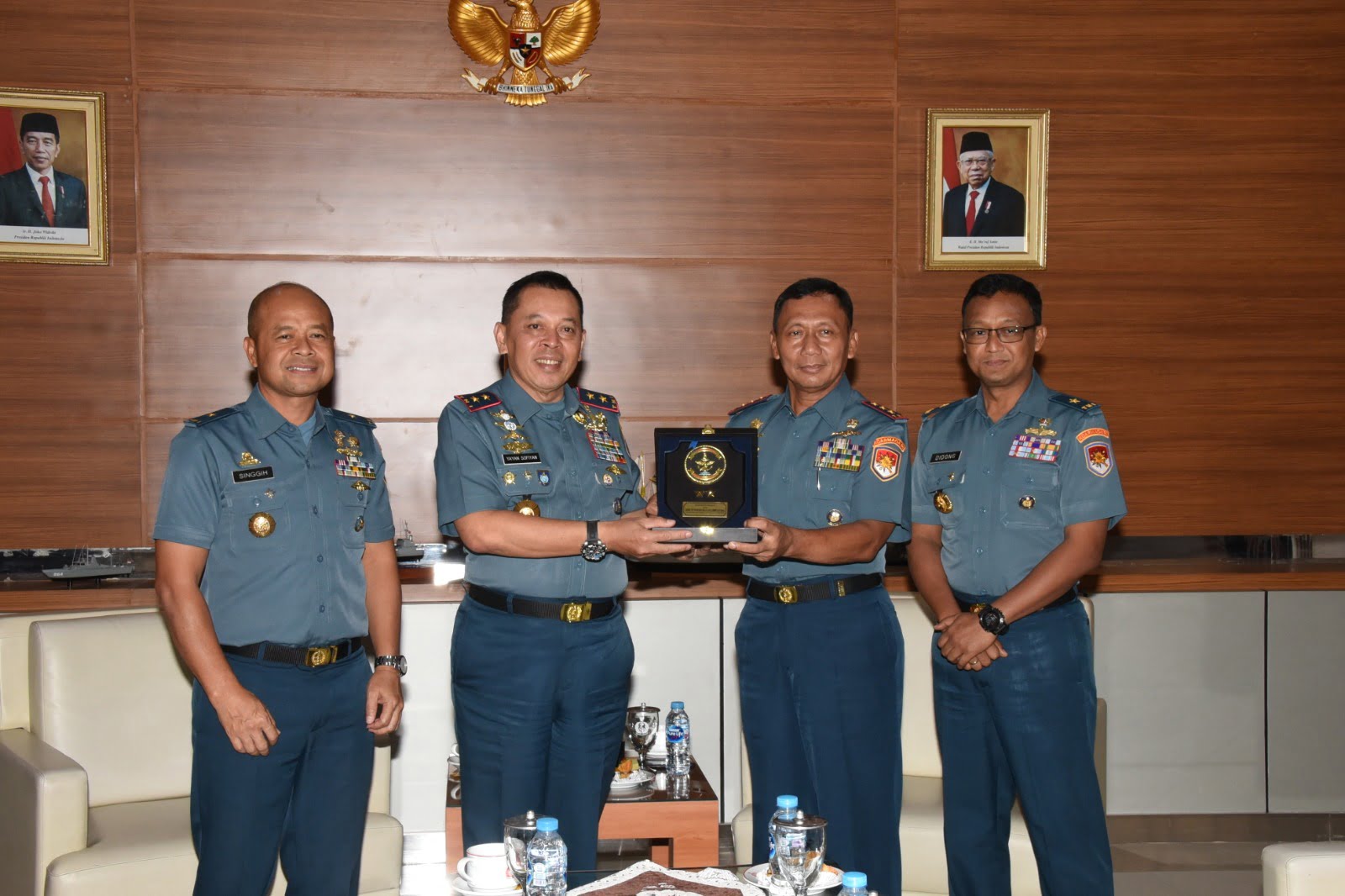 JALIN KOMUNIKASI INTENSIF, PANGKOLINLAMIL MELAKSANAKAN COURTESY CALL KEPADA PANGKOARMADA RI