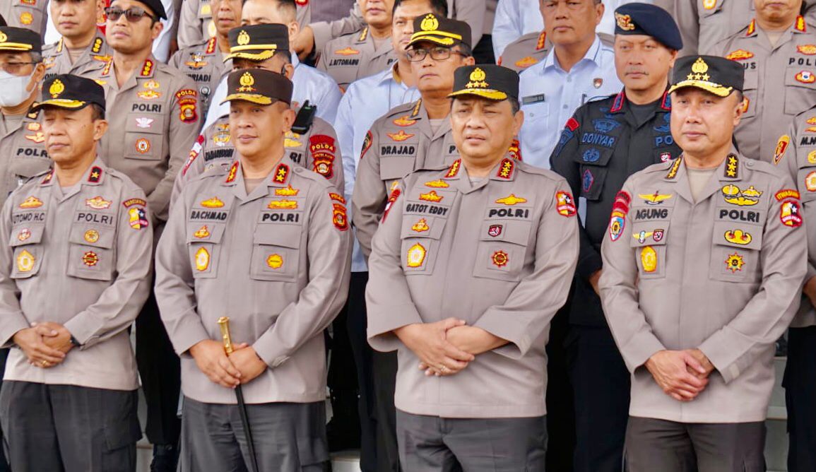 Dansat Brimob Dampingi Kapolda Sumsel Menerima Kunjungan Kerja Wakapolri di Bumi Sriwijaya