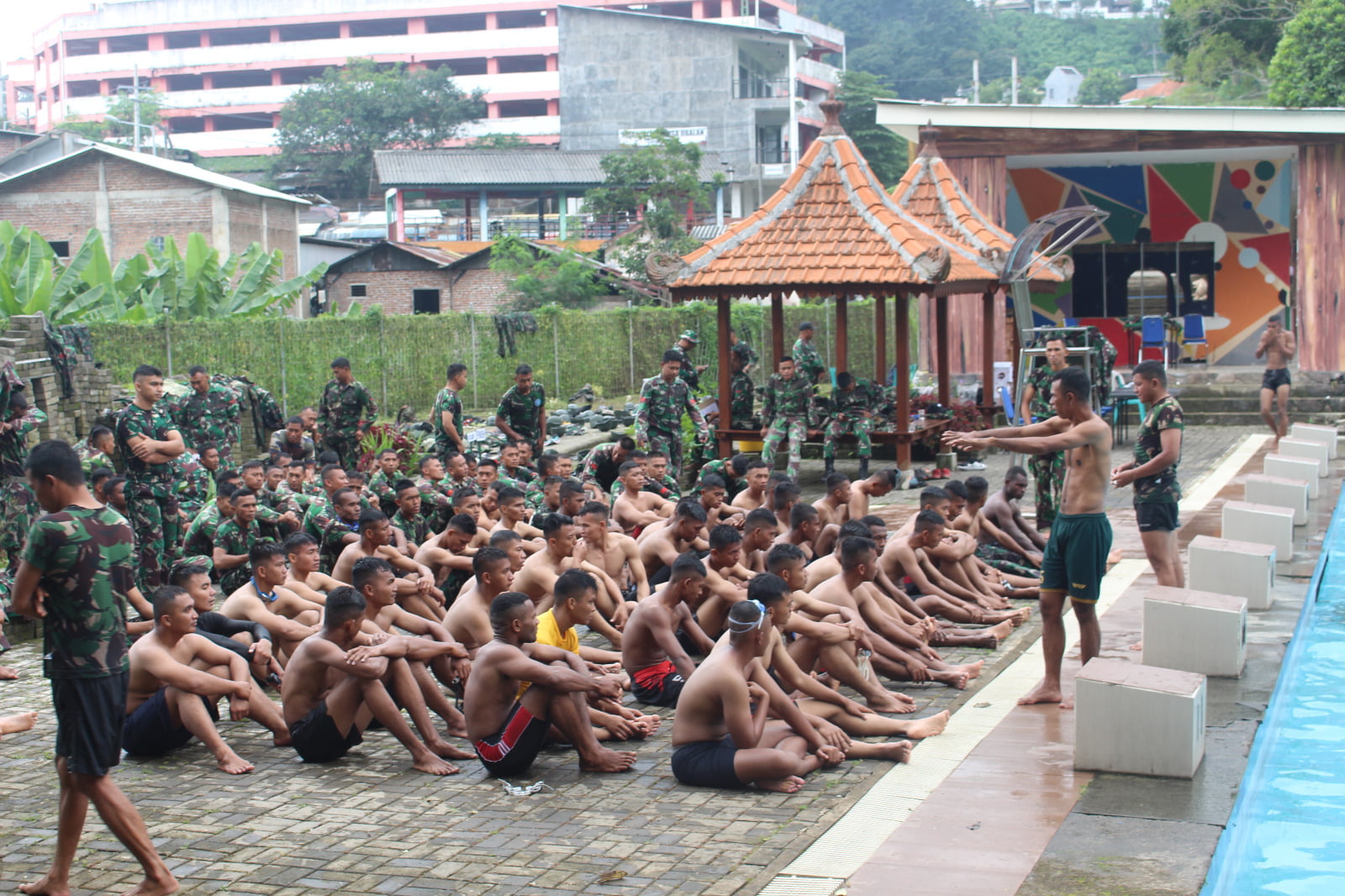 Renang Militer dalam Uji Siap Jasmani Militer Ksatria Mayangkara