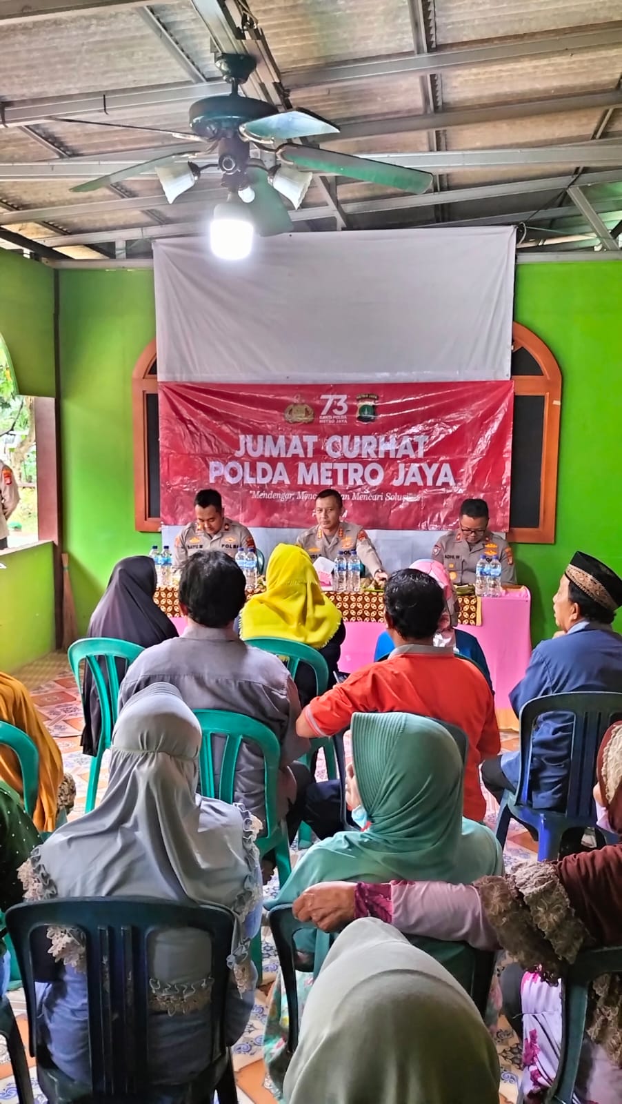 Masyarakat Berbondong-bondong ke Balai Warga, Demi Curhat Dengan Kapolres Jakarta Timur