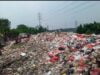 Oknum Pegawai Dinas Kabupaten Bekasi Kelola Penampungan Sampah, Buang Ke Sungai.